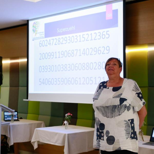 Konferenz 'Vergiesslechkeet & ganzheetleche Gediechtnistraining'