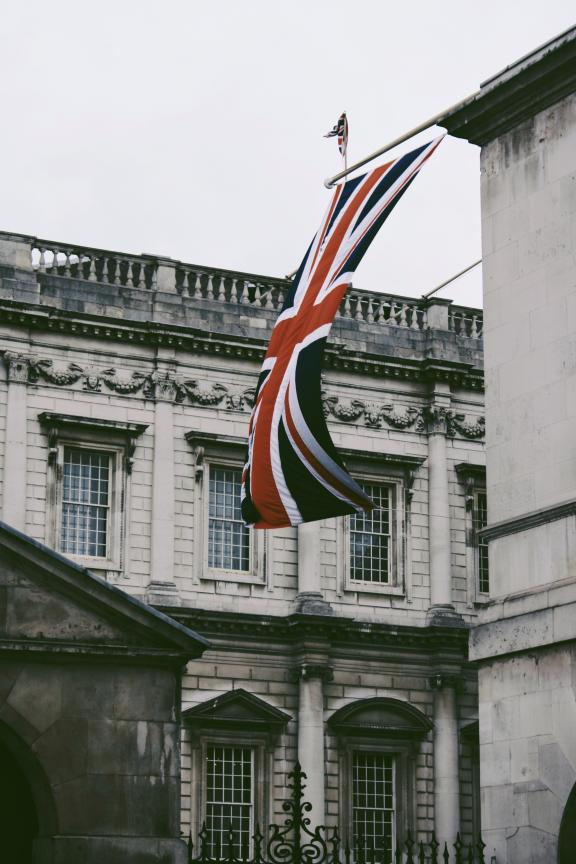 Drapeaux en berne à l'occasion des obsèques de sa majesté la Reine Elisabeth II