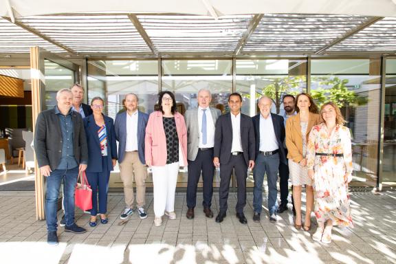 Visite de M. le ministre de la famille