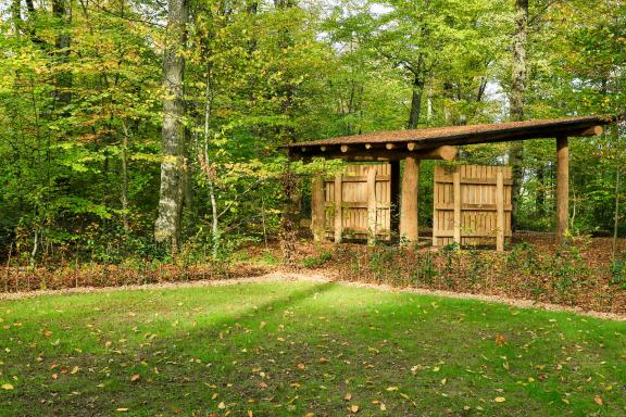 Bëschkierfecht Hennebësch | Cimetière en forêt Hennebësch